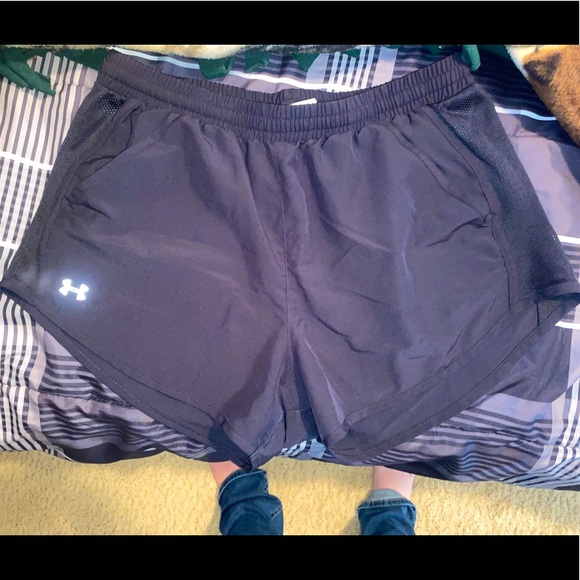 Under Armour Pants - Women’s Under Armour Athletic shorts